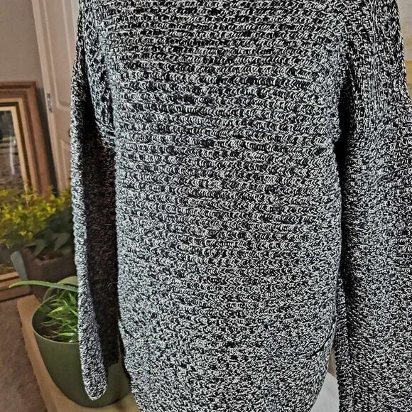 Used: Vince Camuto knitted sweater Size M. Color Gray ,boat neck - Picture 10 of 10